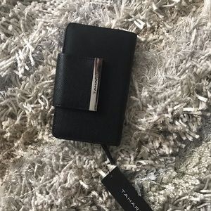 Tahari woman wallet